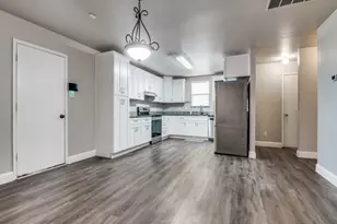 1035 Mayflowers Ln, Lancaster, TX 75134 - Photo 6