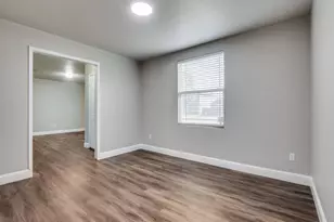 1035 Mayflowers Ln, Lancaster, TX 75134 - Photo 10