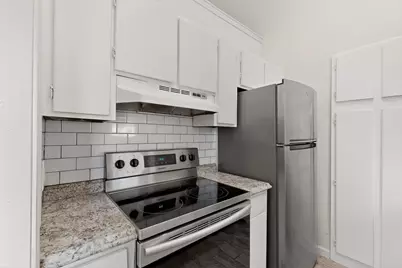 1442 Weiler Boulevard, Fort Worth, TX 76112 - Photo 4