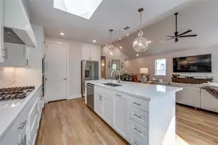 9142 Prado Ln, Dallas, TX 75220 - Photo 12