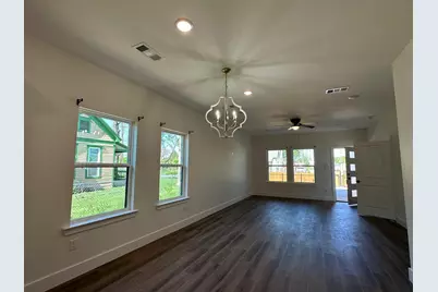 505 N Wilhite Street, Cleburne, TX 76031 - Photo 4