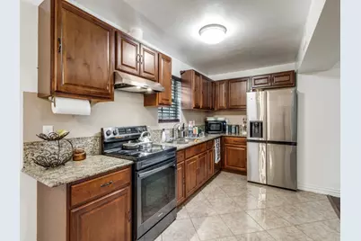 111 W Kenwood Drive, Garland, TX 75041 - Photo 6