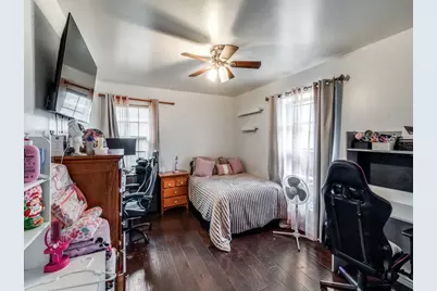 111 W Kenwood Drive, Garland, TX 75041 - Photo 10