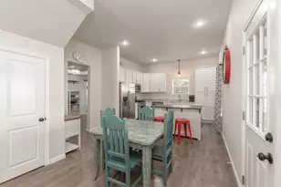 819 Beech St, Bonham, TX 75418 - Photo 8