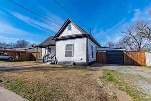 819 Beech St, Bonham, TX 75418 - Photo 32