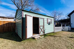 819 Beech St, Bonham, TX 75418 - Photo 26