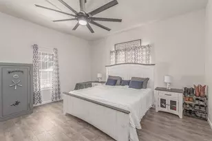 819 Beech St, Bonham, TX 75418 - Photo 14