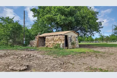 3800 County Road 1125, Cleburne, TX 76033 - Photo 32