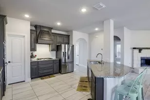 807 Imperial Wy, Mansfield, TX 76063 - Photo 10