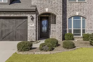 807 Imperial Wy, Mansfield, TX 76063 - Photo 2