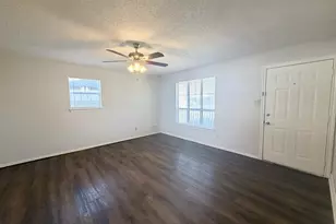 493 N Bryant Ave, Midlothian, TX 76065 - Photo 8
