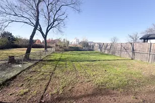 493 N Bryant Ave, Midlothian, TX 76065 - Photo 6