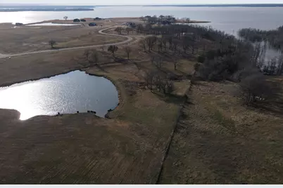 340 Peninsula Drive, Honey Grove, TX 75446 - Photo 18