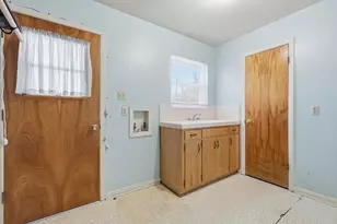 107 N 7th St, Krum, TX 76249 - Photo 16