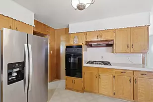 107 N 7th St, Krum, TX 76249 - Photo 10