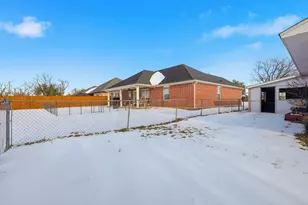 107 N 7th St, Krum, TX 76249 - Photo 34