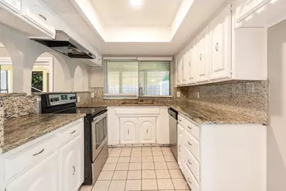 421 Cavender Court, Hurst, TX 76054 - Photo 8