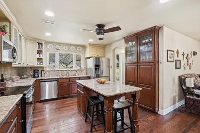 5014 Mohawk Court, DeCordova, TX 76049 - Photo 10