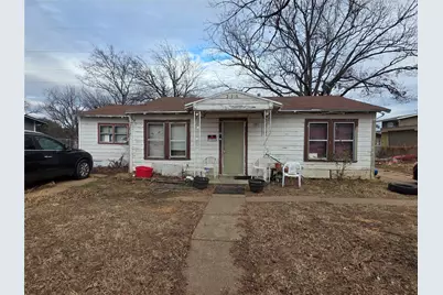 213 Pennsylvania Avenue, Graham, TX 76450 - Photo 1