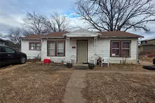 213 Pennsylvania Ave, Graham, TX 76450 - Photo 1