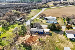 206 Rhett Ct, Aurora, TX 76078 - Photo 36