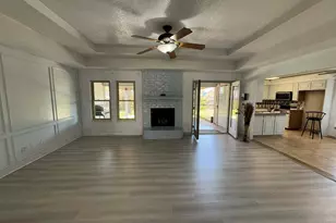 7604 Teresa Ct, North Richland Hills, TX 76182 - Photo 2