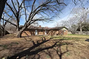 1307 Rock St, Bowie, TX 76230 - Photo 2