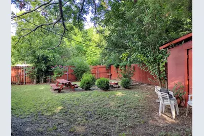 207 Thompson Street, Waxahachie, TX 75165 - Photo 12