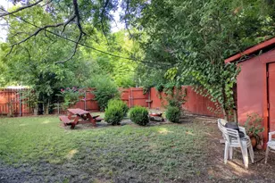 207 Thompson St, Waxahachie, TX 75165 - Photo 12