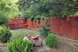 207 Thompson St, Waxahachie, TX 75165 - Photo 6