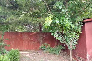 207 Thompson St, Waxahachie, TX 75165 - Photo 4