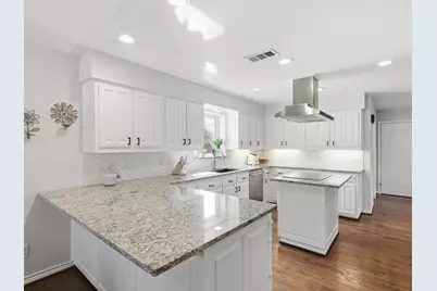 9105 Bryson Drive, Dallas, TX 75238 - Photo 12