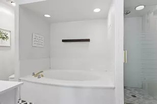 9105 Bryson Dr, Dallas, TX 75238 - Photo 22