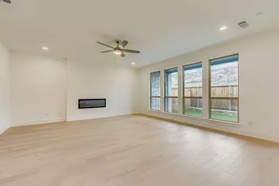 3529 Kings Court Drive, Lewisville, TX 75056 - Photo 2