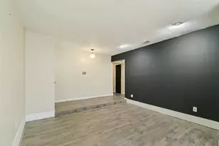 417 Kirby Creek Dr, Grand Prairie, TX 75052 - Photo 6