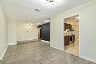 417 Kirby Creek Dr, Grand Prairie, TX 75052 - Photo 8