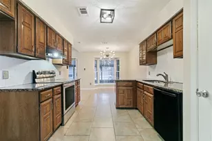 417 Kirby Creek Dr, Grand Prairie, TX 75052 - Photo 12