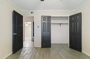 417 Kirby Creek Dr, Grand Prairie, TX 75052 - Photo 20