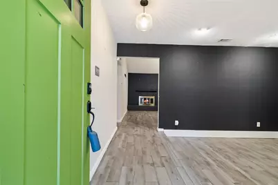 417 Kirby Creek Drive, Grand Prairie, TX 75052 - Photo 4