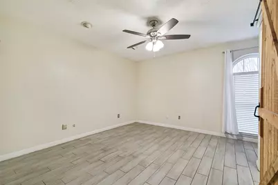 417 Kirby Creek Drive, Grand Prairie, TX 75052 - Photo 16