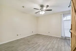 417 Kirby Creek Dr, Grand Prairie, TX 75052 - Photo 16