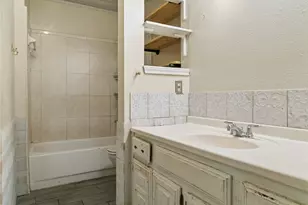 417 Kirby Creek Dr, Grand Prairie, TX 75052 - Photo 18