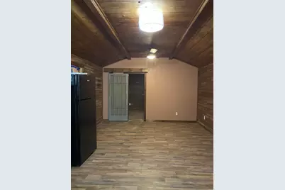 506 S Austin Street, Wolfe City, TX 75496 - Photo 6