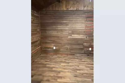 506 S Austin Street, Wolfe City, TX 75496 - Photo 8