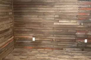 506 S Austin St, Wolfe City, TX 75496 - Photo 8