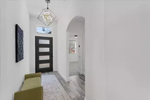 1323 S Montgomery St, Sherman, TX 75090 - Photo 8