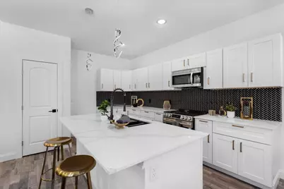 1323 S Montgomery Street, Sherman, TX 75090 - Photo 2