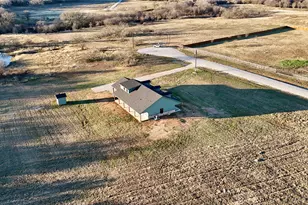 175 Flint Ln, Chico, TX 76431 - Photo 26