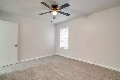 422 W Wilson Street, Cleburne, TX 76033 - Photo 30