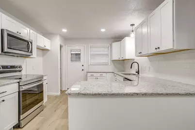 422 W Wilson Street, Cleburne, TX 76033 - Photo 22